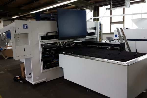 Adler Aufbau TC1000 Fibre Stanz-Laser - Kombimaschine